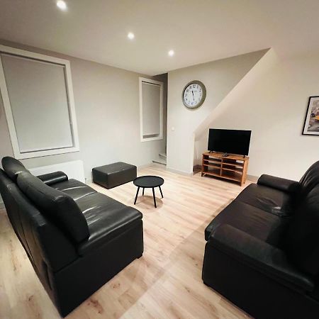 Ruim App. Met Grote Garage Appartement Ieper Buitenkant foto